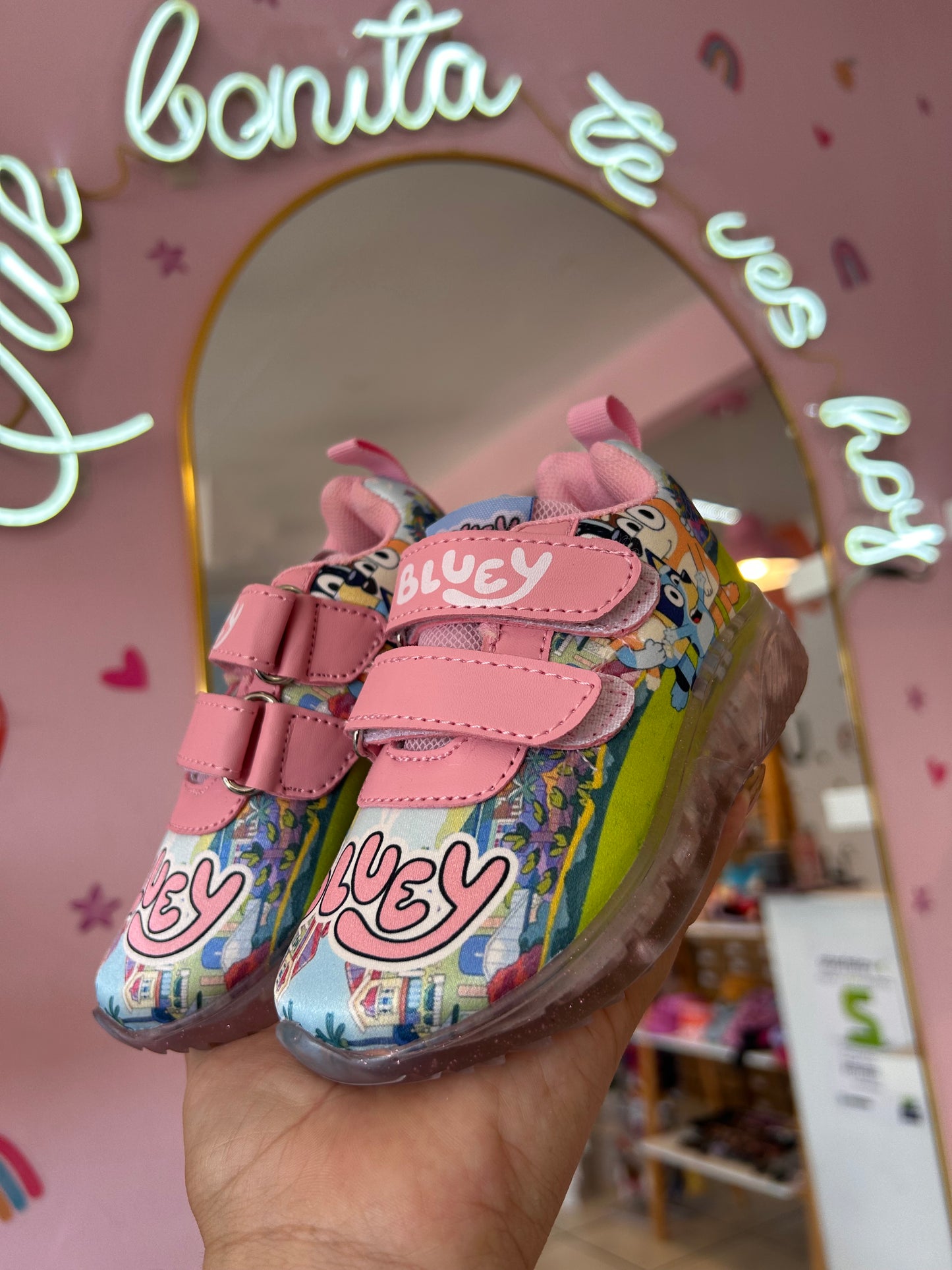 Tenis Bluey rosa led