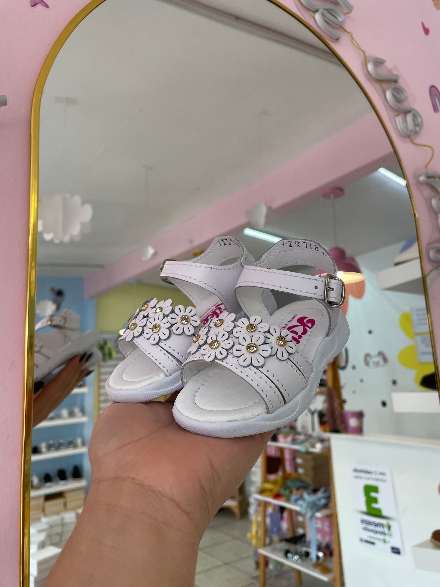Sandalia Blanca/Flores (718)