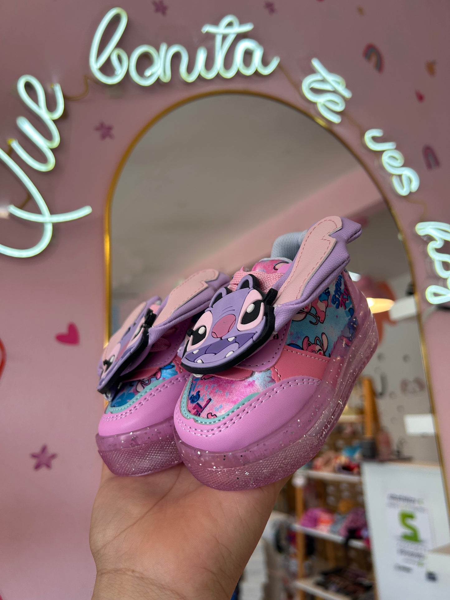 Teni Stitch Rosa Led