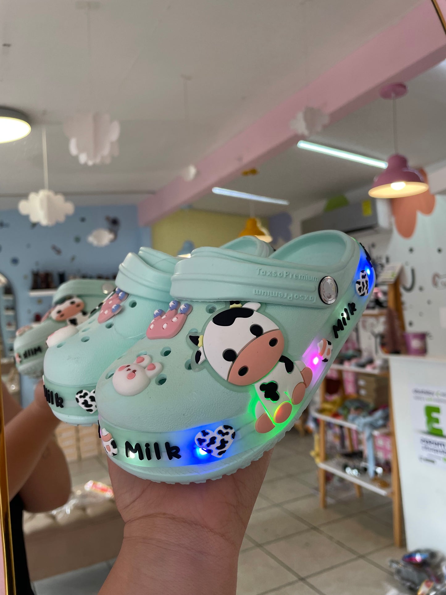 Crocs verde menta led