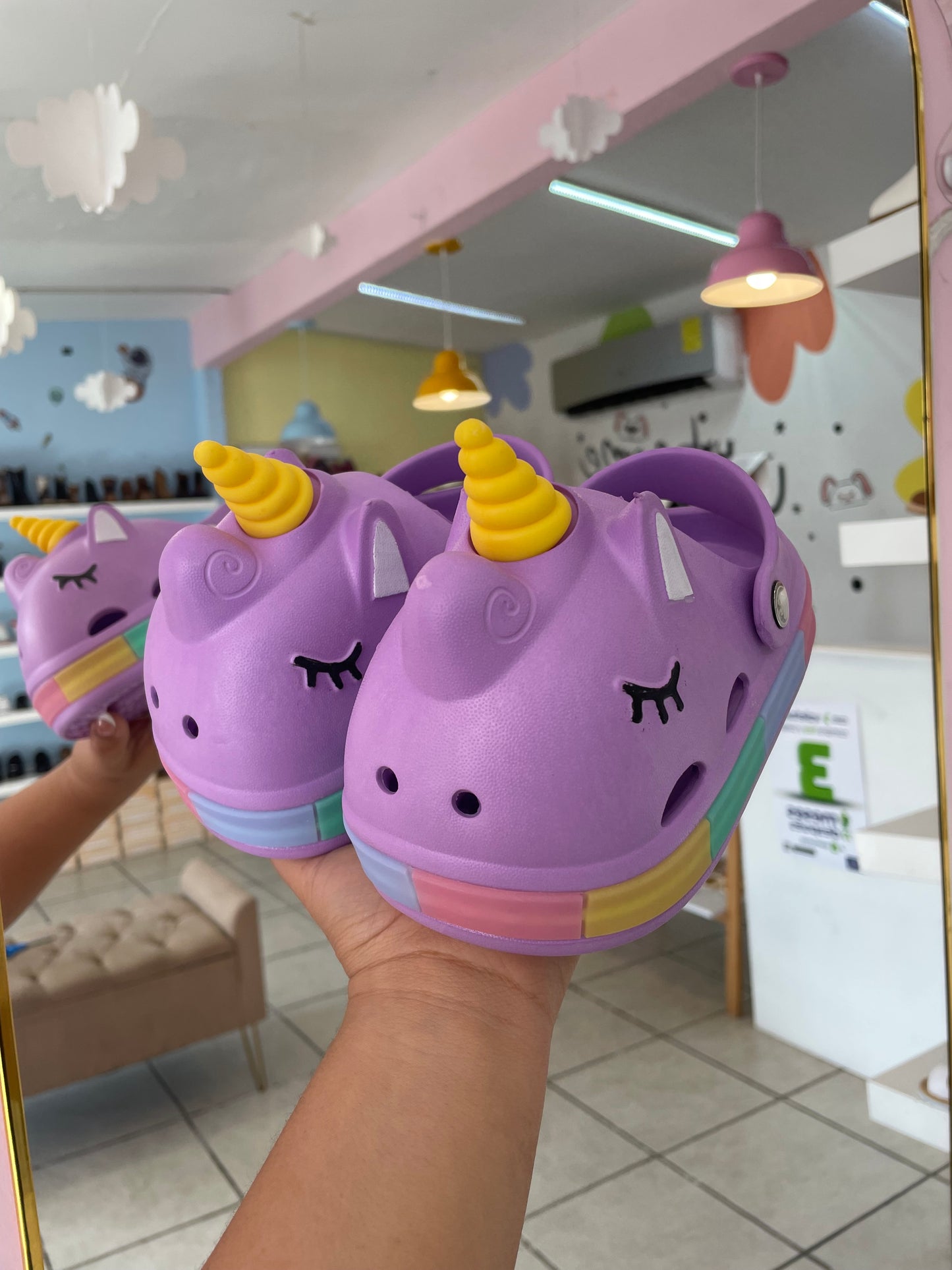 Crocs Unicornio Morado Led