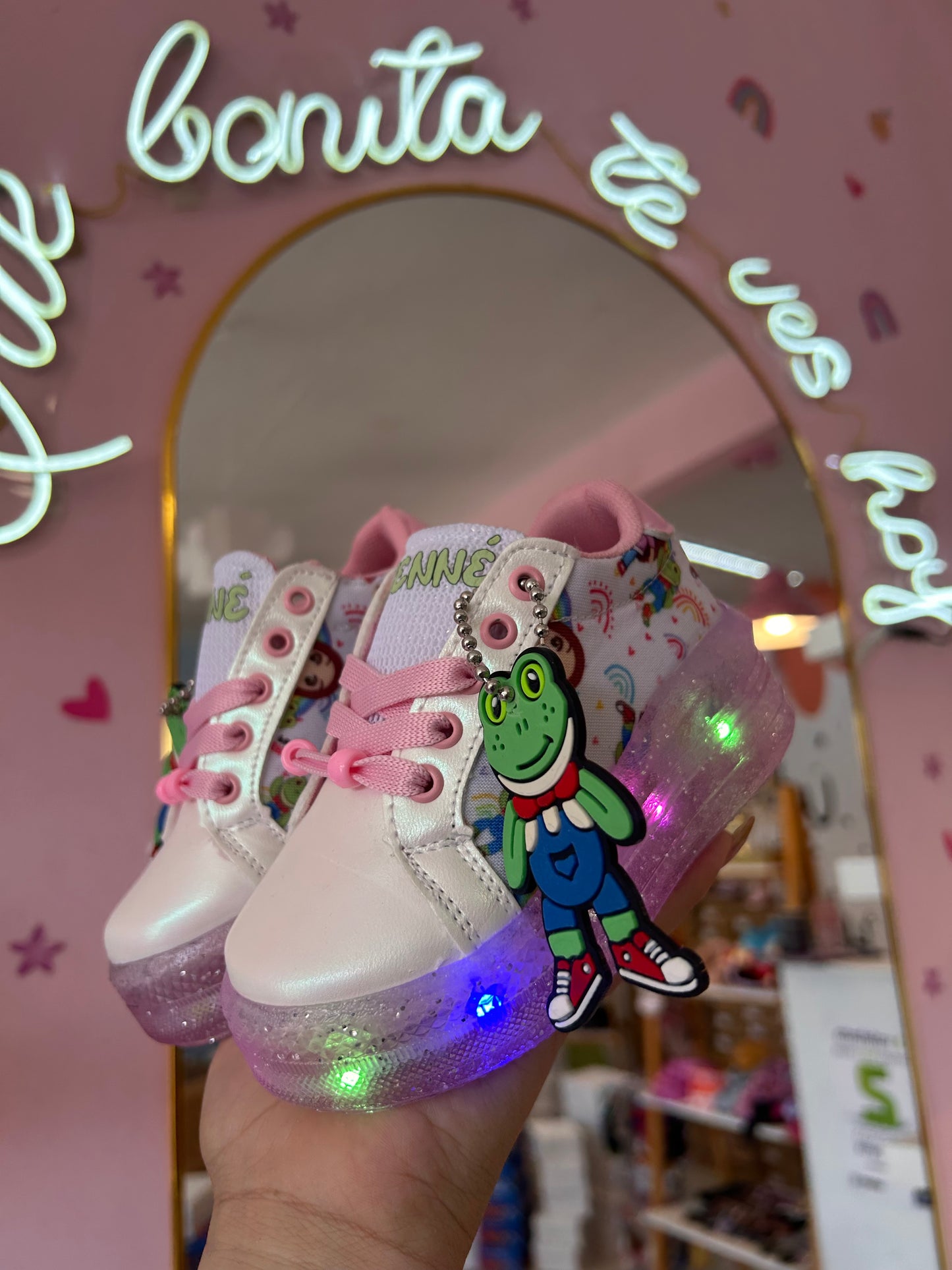 Teni Lara Campos Renne Led