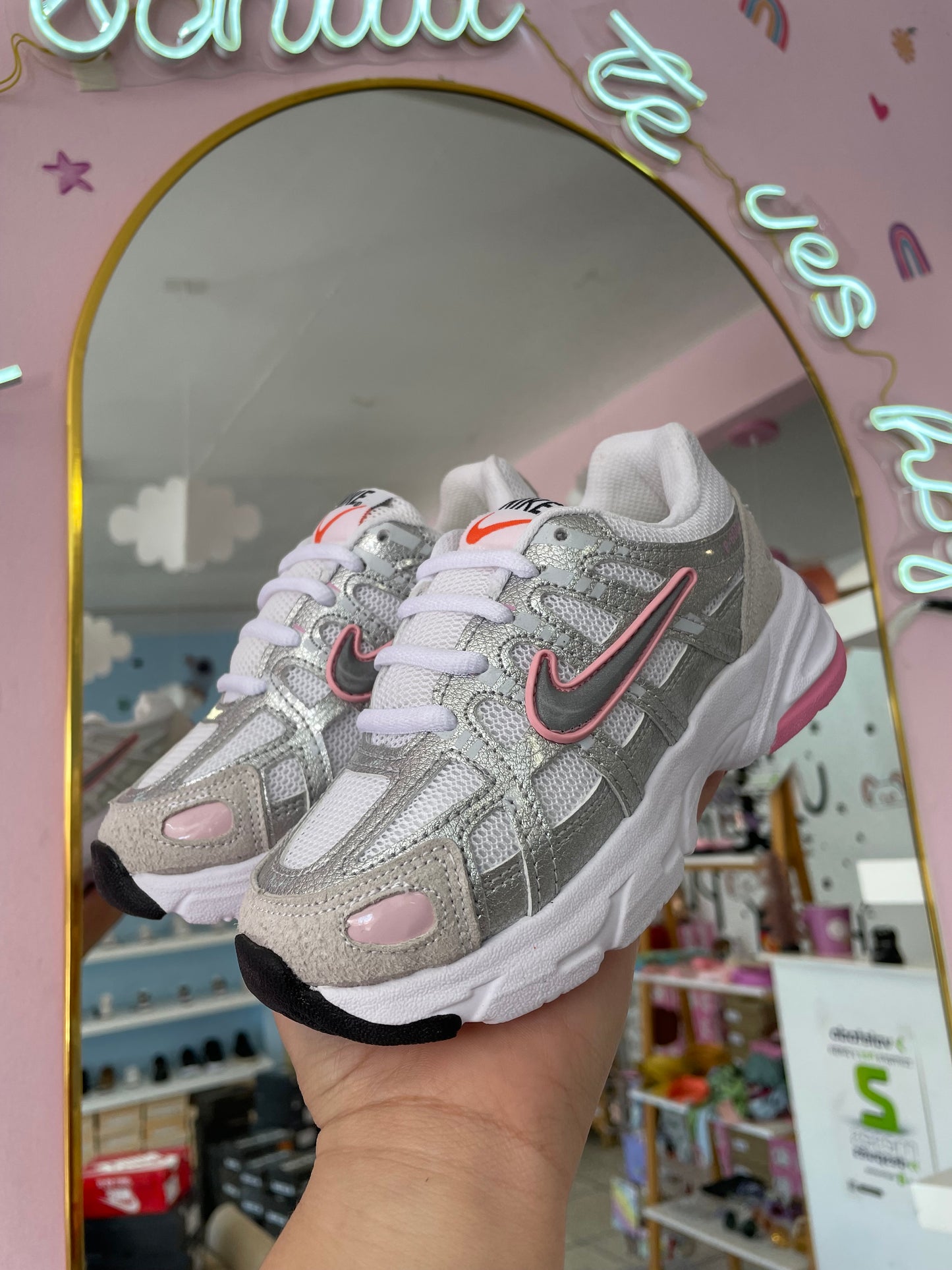 Nike Plata/Rosa