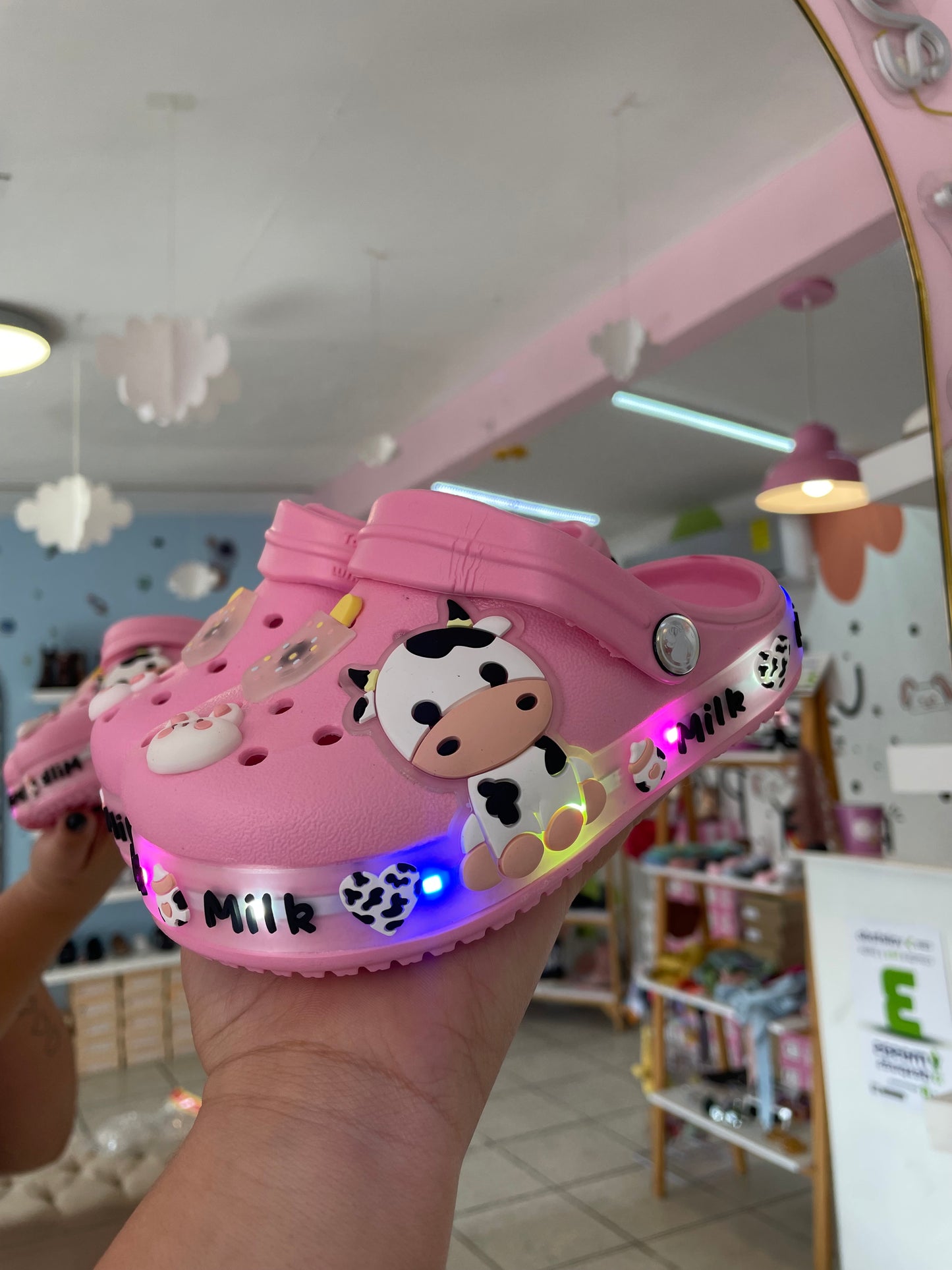Crocs rosa led