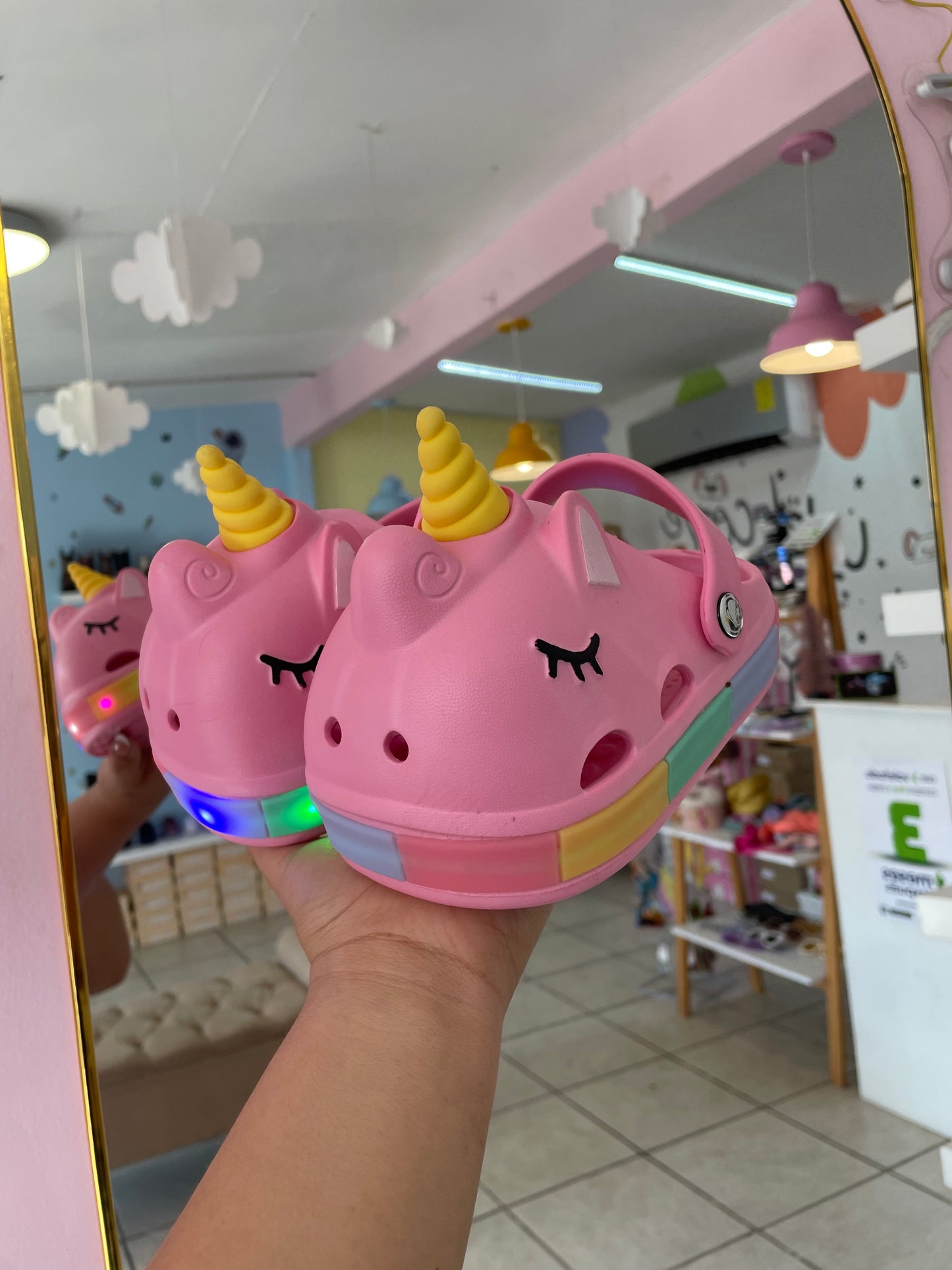 Crocs Unicornio Rosa Led