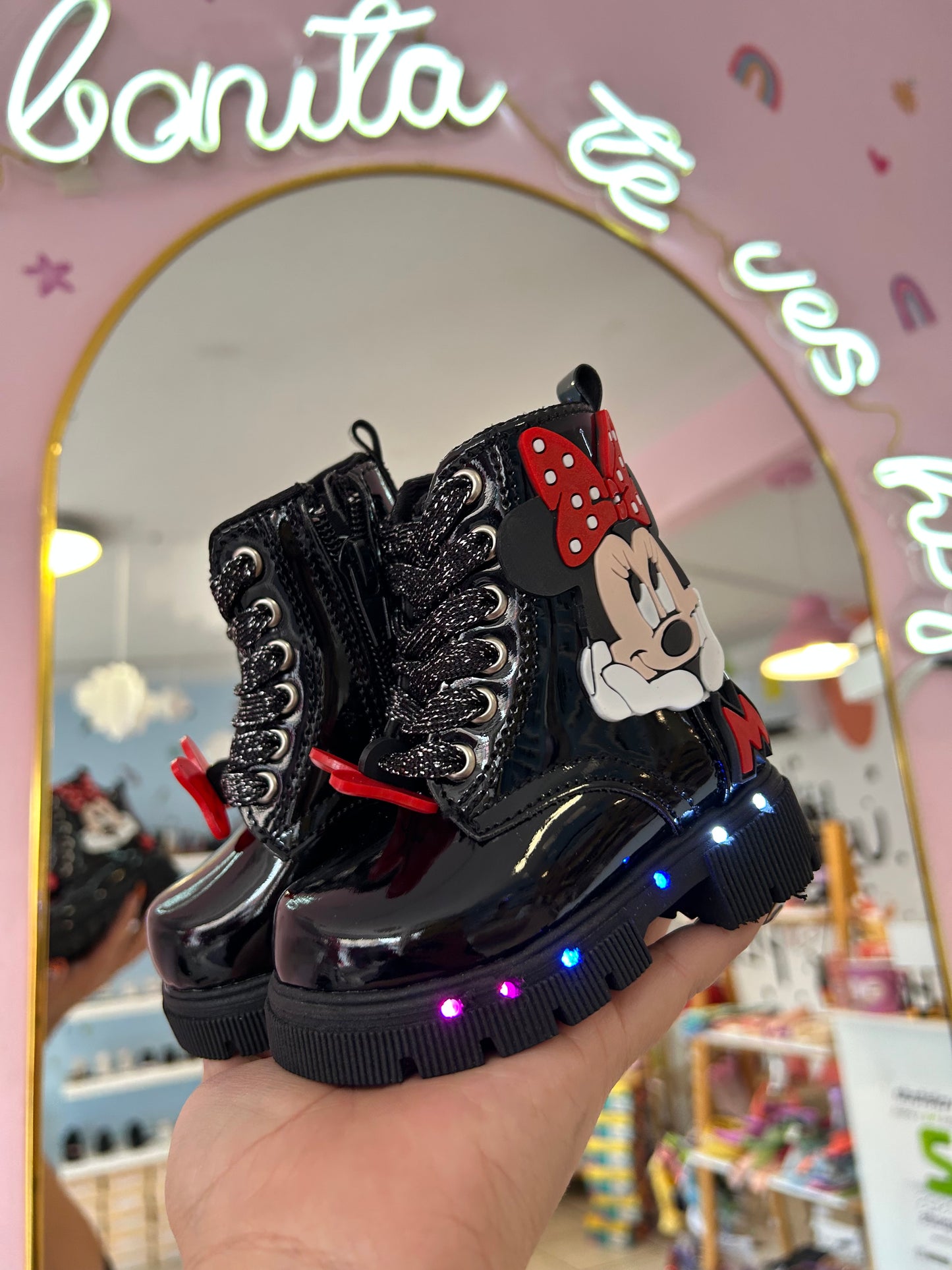 Bota Charol Minnie Led