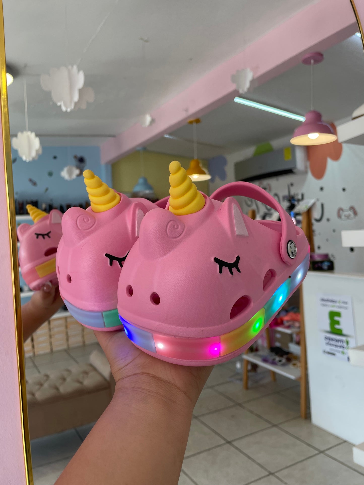 Crocs Unicornio Rosa Led