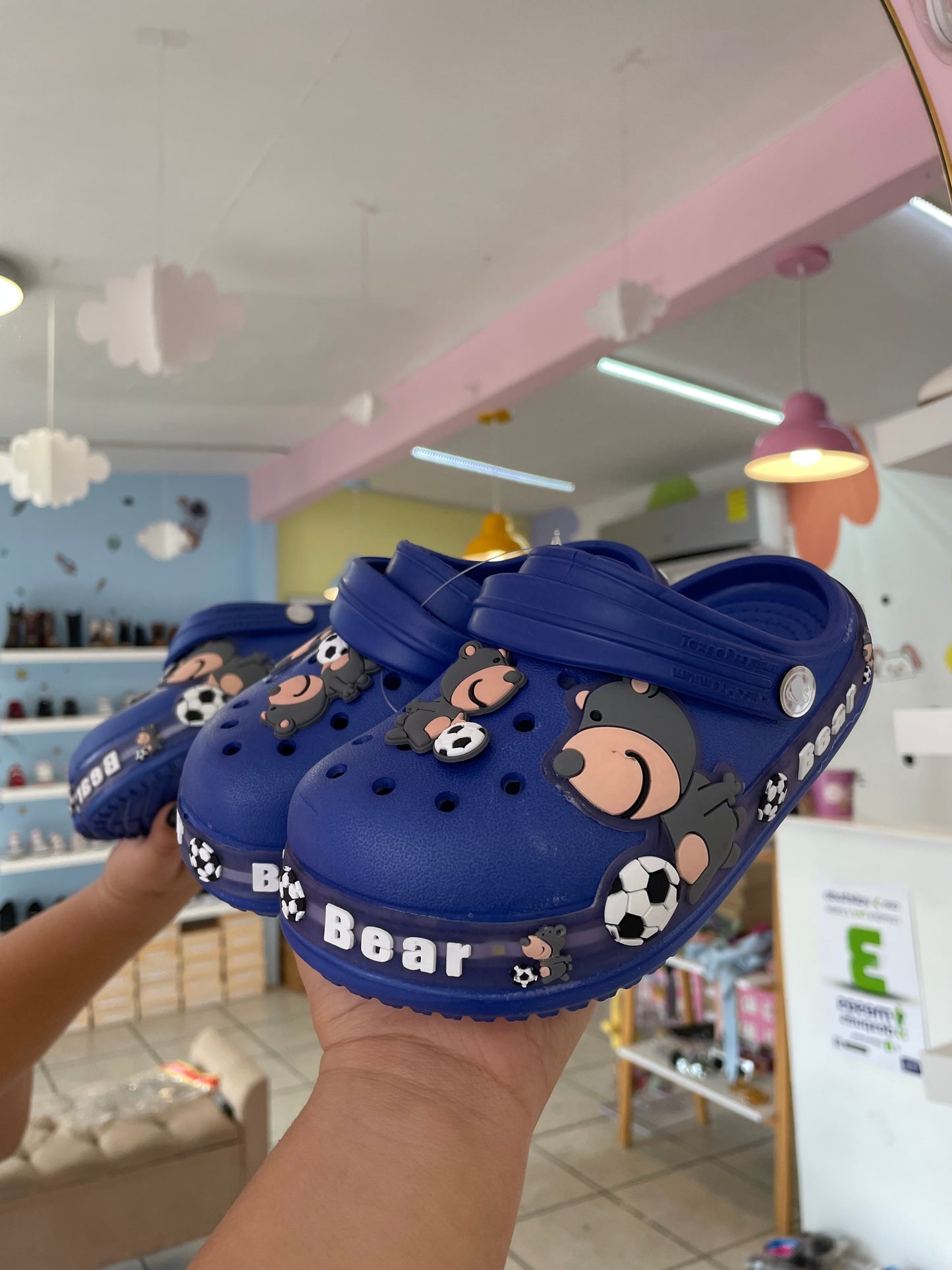 Crocs azul led