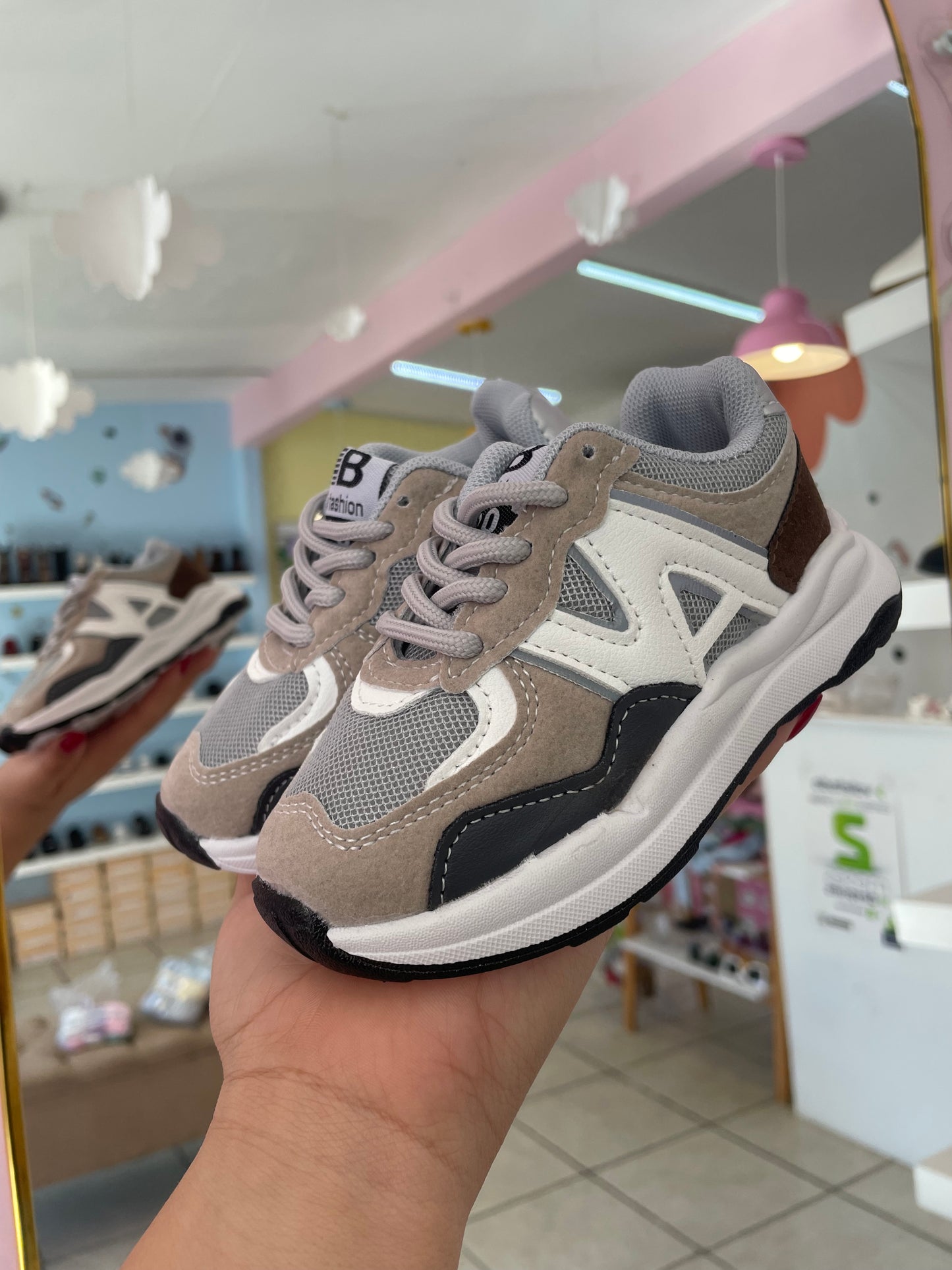New Balance Café/Gris