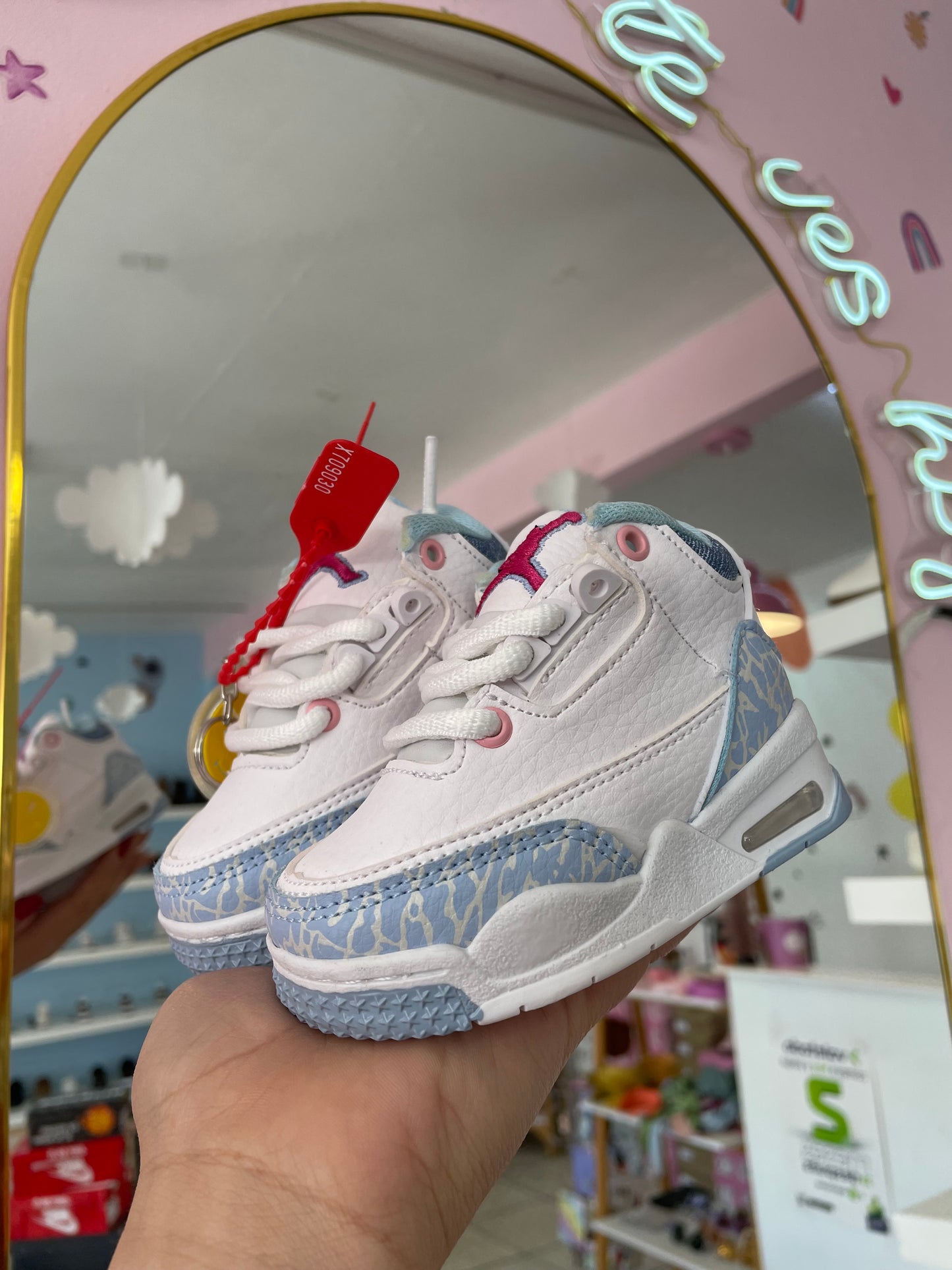 Jordan 3 Cielo/Blanco/Rosa