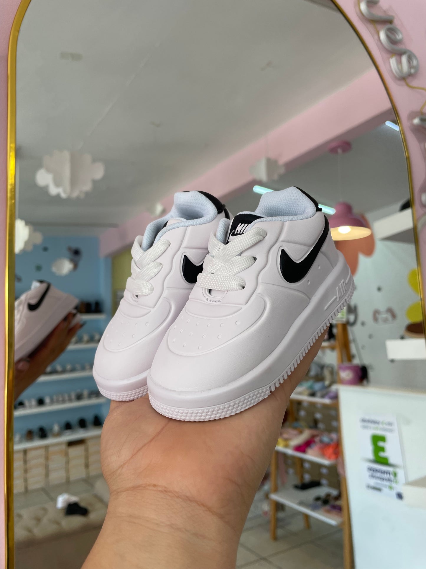 Nike Bebe White/Black