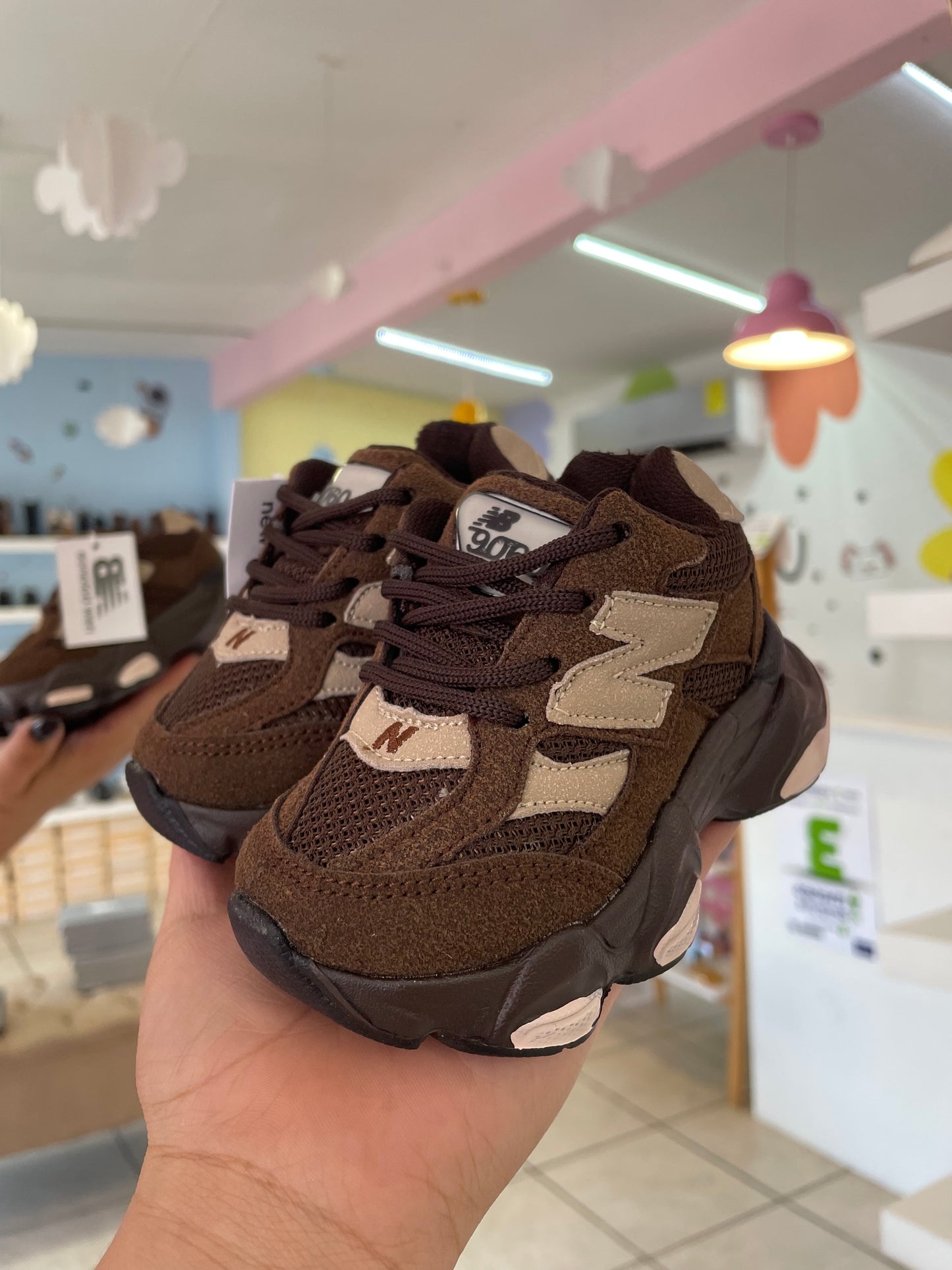 New Balance Café/Ferrero