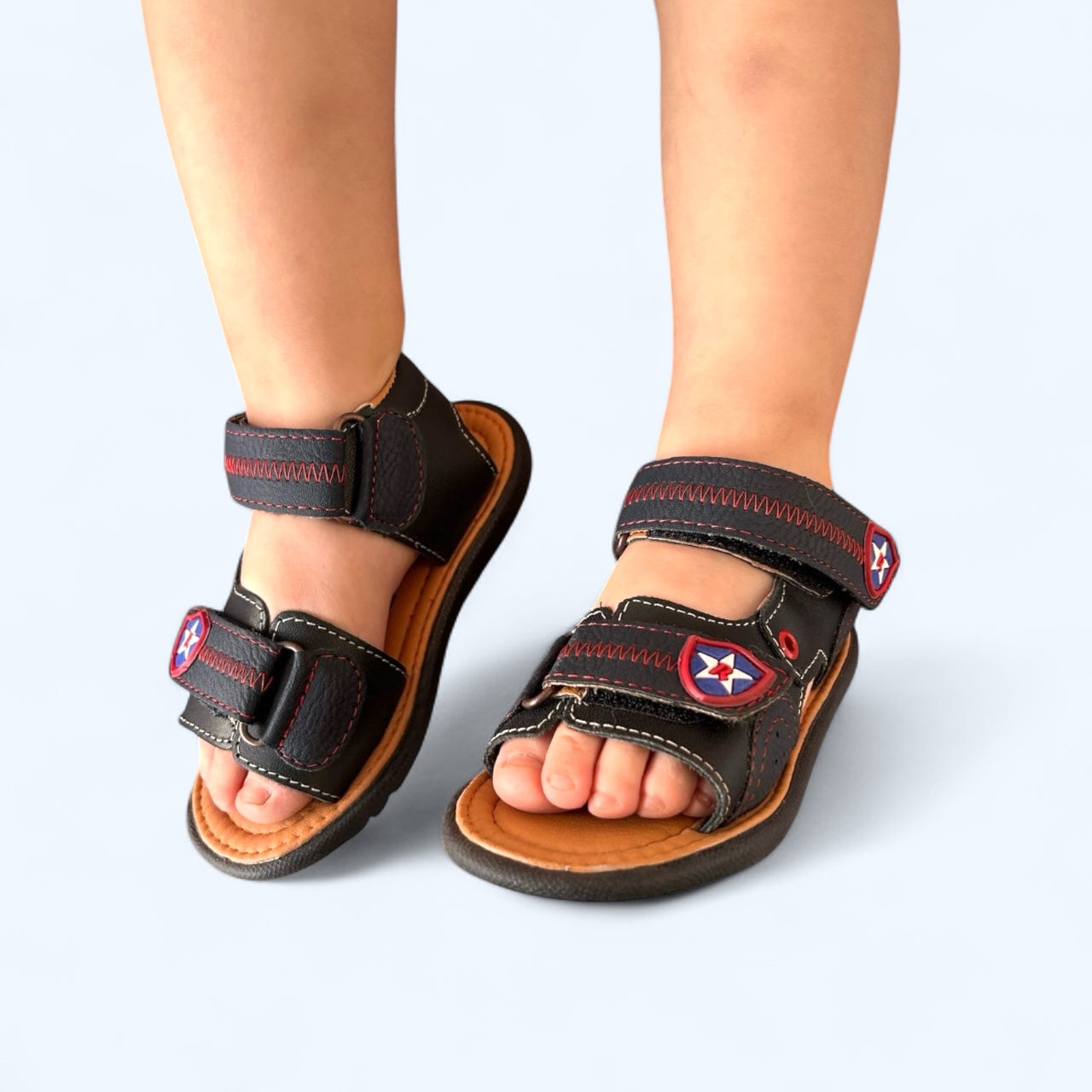 Sandalia negro estrella peke kid