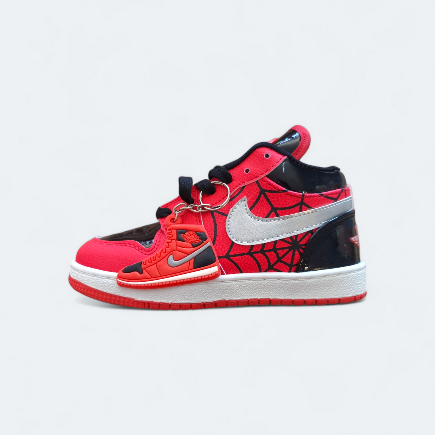 Tenis Spiderman negro/rojo charol